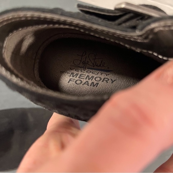 Life Stride sz 8 Adriana black microsuede ankle boots - Picture 13 of 16